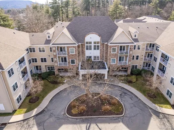 1 West Street #320, Simsbury, CT 06070
