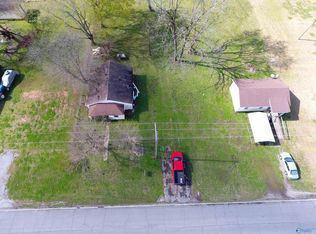 1207 W Montgomery Ave, Sheffield, AL 35660