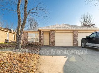 5803 Samantha St #A, Fayetteville, AR 72704