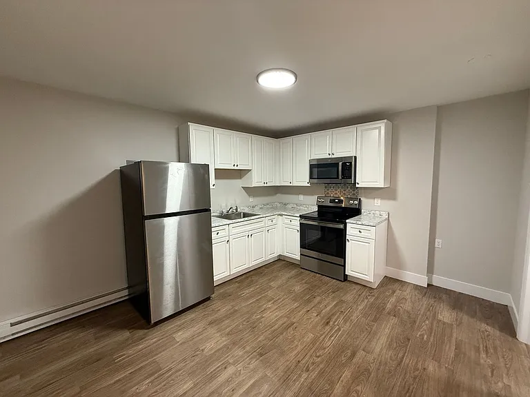 315 Nichols St — Photo 1