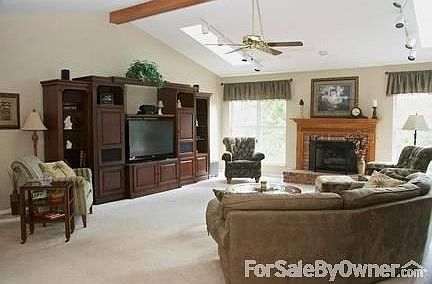 Family Room
						:
						Vaulted ceiling, 2 skylights, gas fireplace