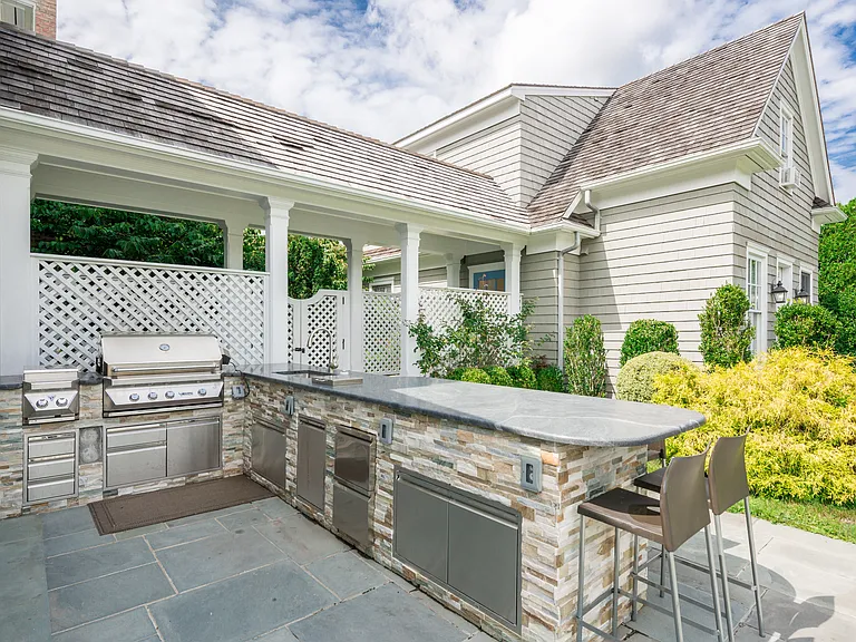 327 Georgica Rd — Photo 22