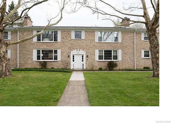 1st image of 2 Woodbrook Dr