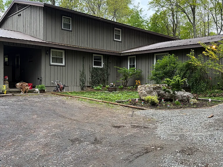 129 Michaels Rd #A — Photo 10