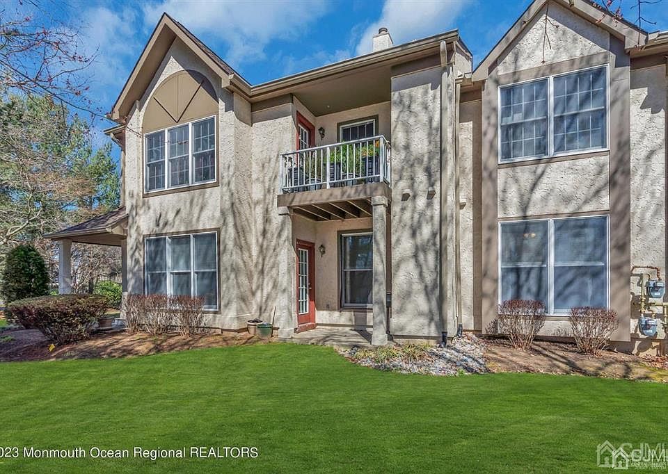 1st image of 203 Commons At Kingswood Dr