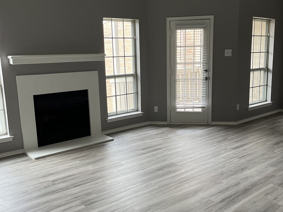 1st image of 1700 Amelia Ct APT 522