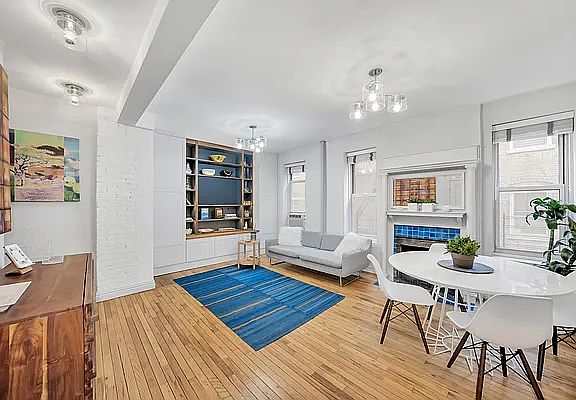 2nd image of 317 W 93rd St APT 3D