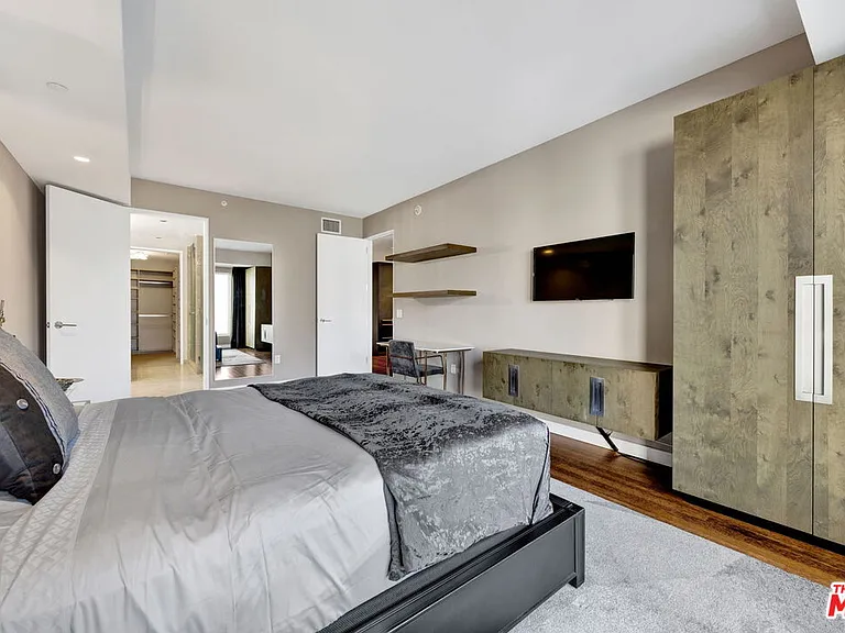6250 Hollywood Blvd #6F — Photo 26