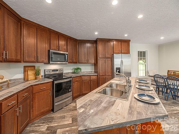 2nd image of 15 Joe Davis Rd