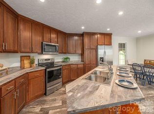 15 Joe Davis Rd, Sylva, NC 28779