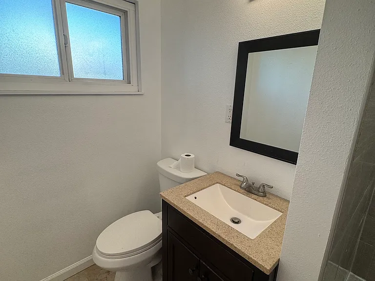 528 N Placentia Ave — Photo 23