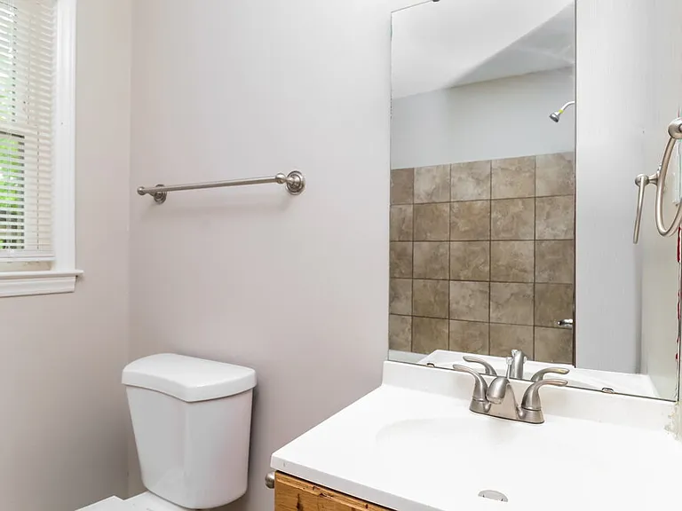 323 Huntsmoor Dr — Photo 14