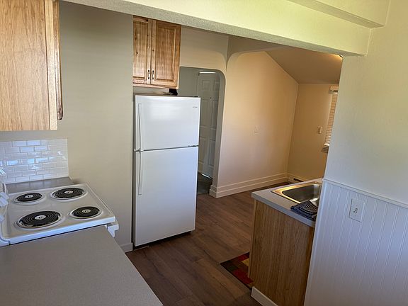 4th image of 4815 NE Hazel Dell Ave #A