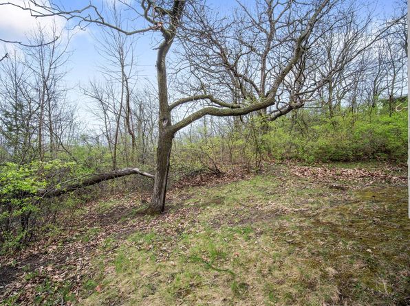 21740 Lochinvar LANE, New Berlin, WI 53151