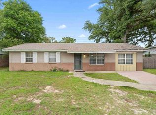 335 Pine Ridge Ln, Pensacola, FL 32514