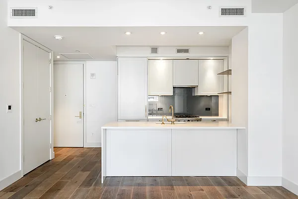 Rented by Compass | media 24