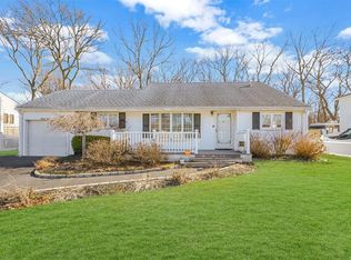 24 Champlain St, Port Jefferson Station, NY 11776