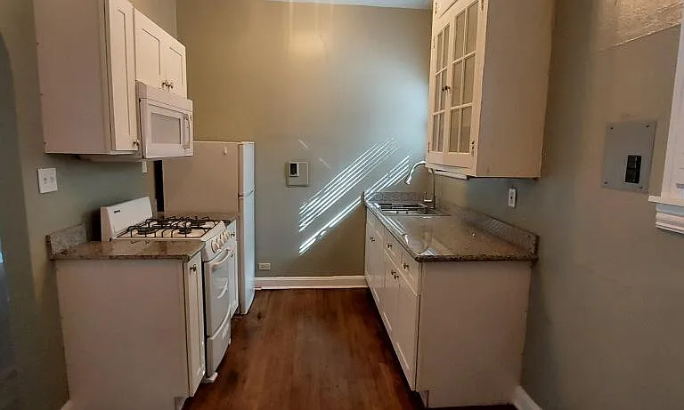 203 W Magnolia Ave #2 — Photo 3