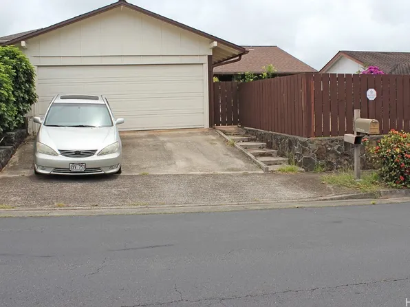 1130 Panee St, Pearl City, HI 96782