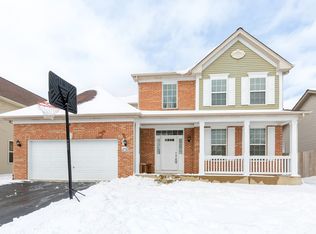 1732 Pin Oak Ln, Elgin, IL 60120