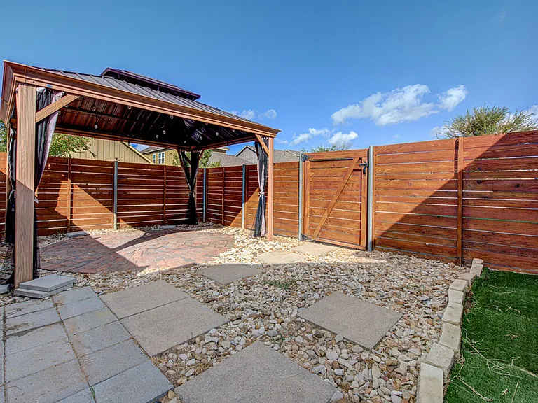8816 Blaze Dr — Photo 24