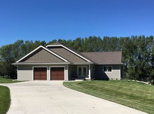 898 Dix St, Columbus, WI 53925