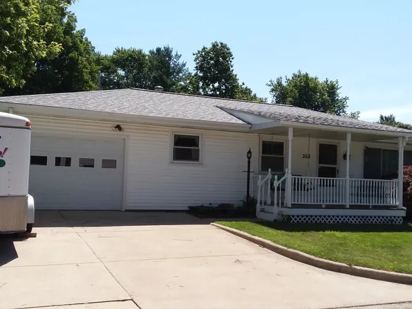 308 N Parker St, Oakland, IL 61943