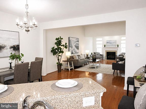 5th image of 331 Tufton Cir