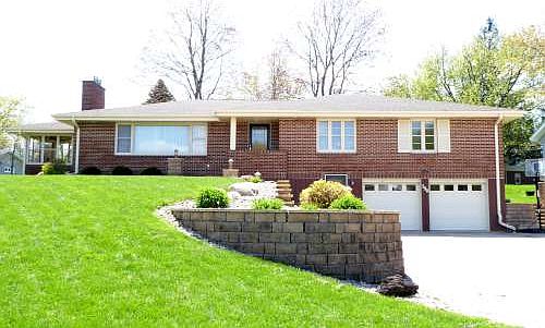 790 Des Moines Drive, Windom, MN 56101