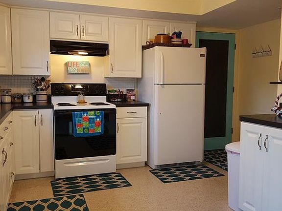 4th image of 11530 Oval Dr E