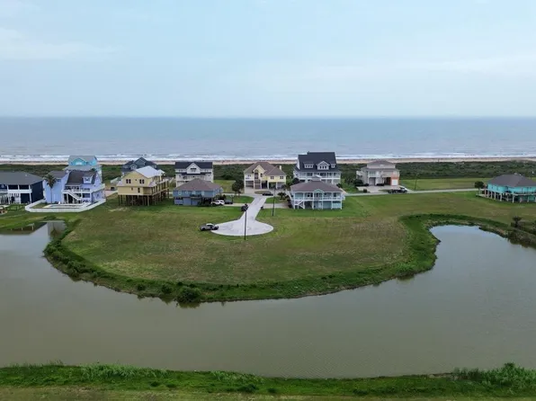 709 Nick Ln, Pt Bolivar, TX 77650
