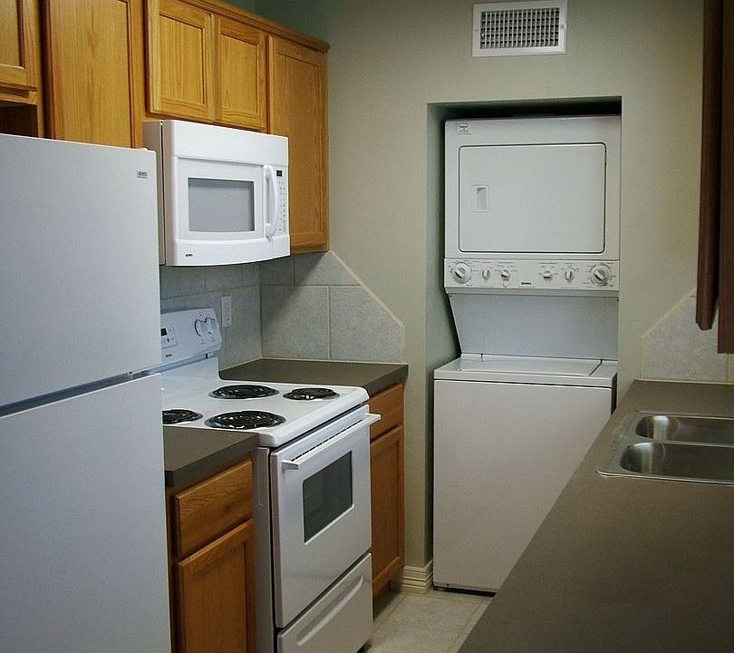 2nd image of 4290 Boyett St APT D