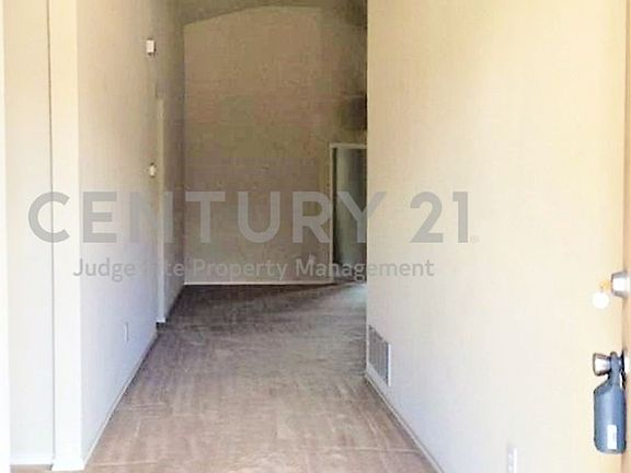 3rd image of 106 Old Glory Ln