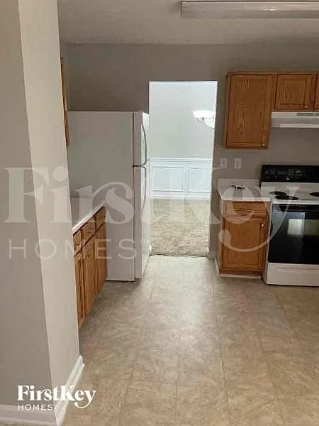 3 bed, 2.5 bath, 2112 sqft, $2,405 — Photo 4