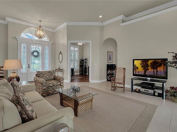 3rd image of 618 Hart Lake Dr