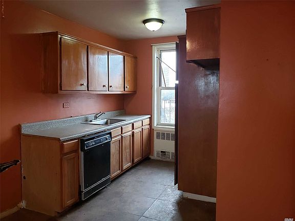 5th image of 14-30 Seagirt Blvd #3E
