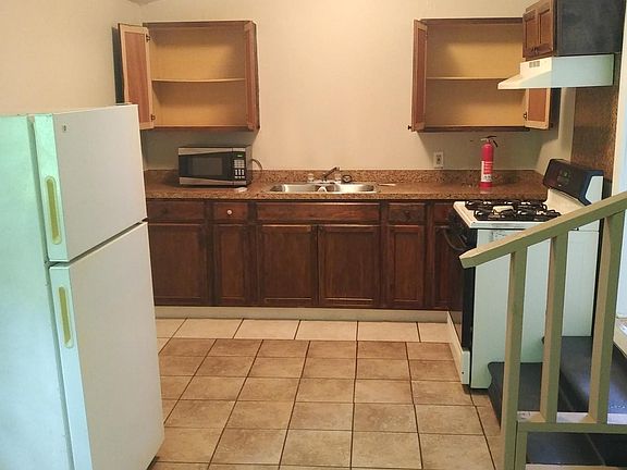 4th image of 2131 Cline St