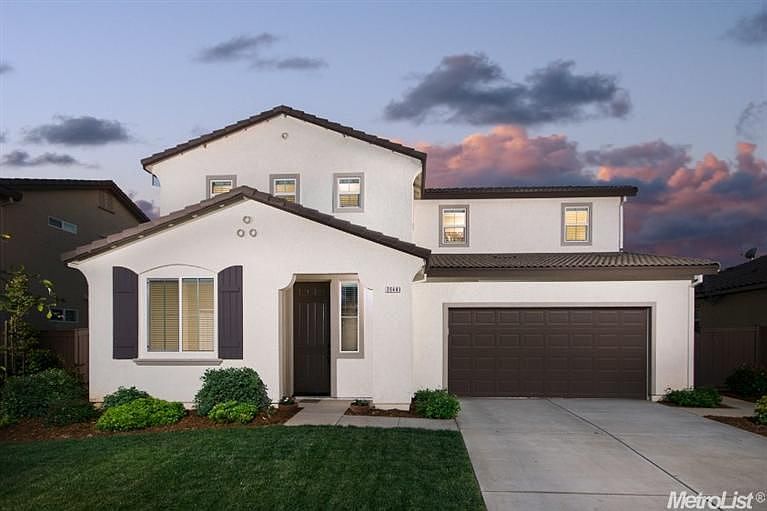 1st image of 2644 Summerland Way