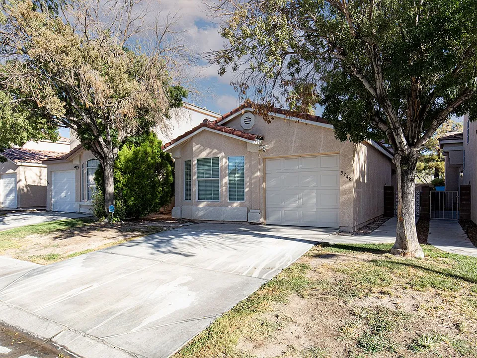 5748 Chisolm Trl