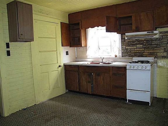5th image of 324 Township Road 129 N