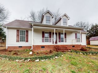 17 Emma May Dr, Fayetteville, TN 37334