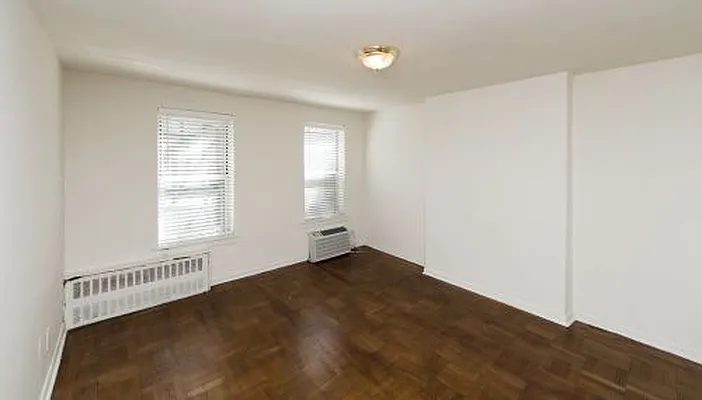 Rented by Icon Realty Management | media 3