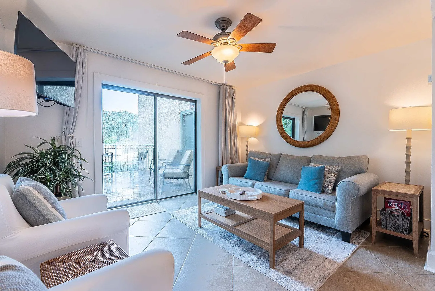 2 bed, 2.0 bath, 1194 sqft, $3,719 — Photo 2