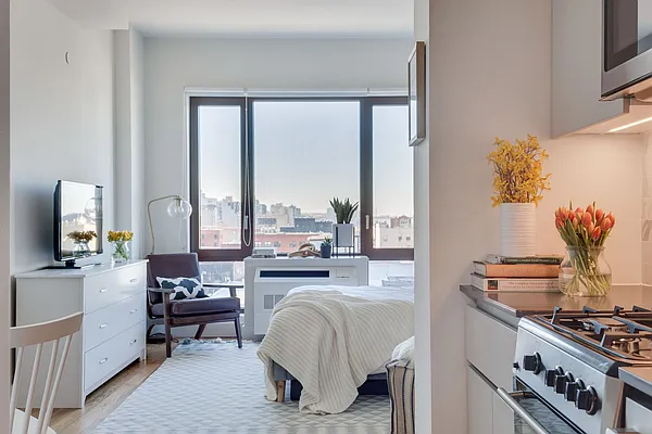 Rented by Common Living, Inc. | media 40