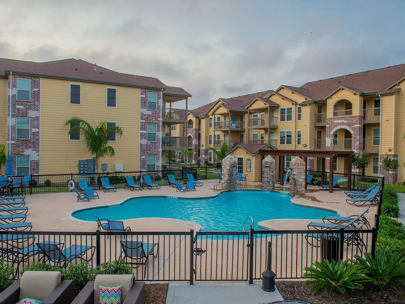 Tuscana Bay — Photo 2