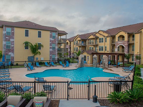 2nd image of 2921 Airline Rd APT 1902
