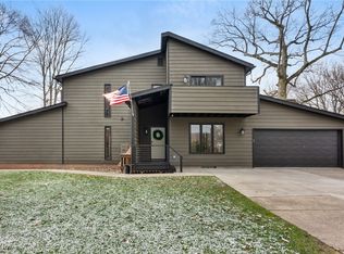 3328 Edington Rd, Akron, OH 44333