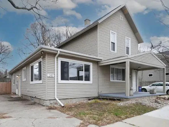 243 Barnett St NE, Grand Rapids, MI 49503