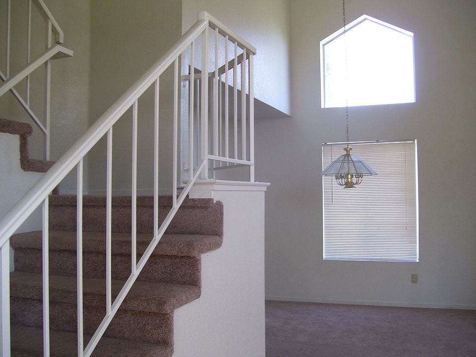 2nd image of 3915 Samos Way