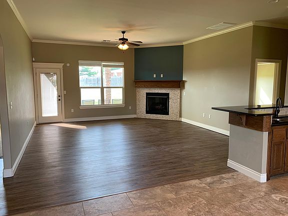 2nd image of 1528 Stonehouse Dr